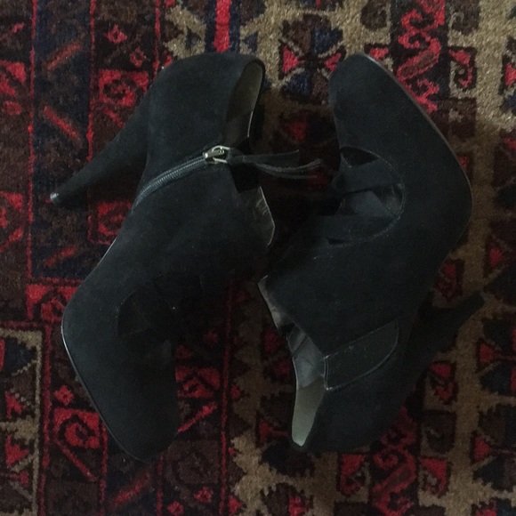 Miu Miu black suede zip up criss cross booties - Picture 6 of 6